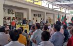 Lucknow: निजीकरण के विरोध में बिजलीकर्मियों का जोरदार प्रदर्शन